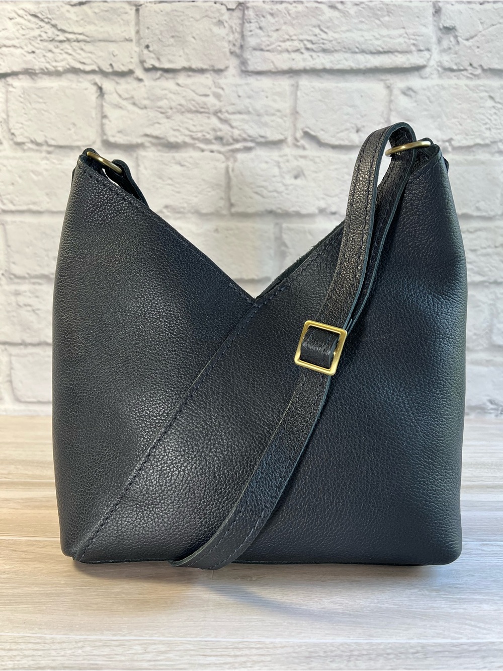 Portland Leather Naomi Night Owl Shoulder Crossbody Bag Small - Picture 4 of 12